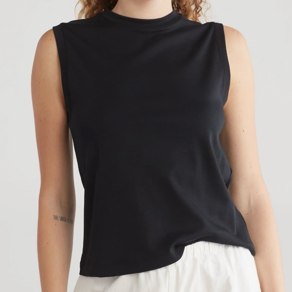 Vince Black Muscle Tee for Women